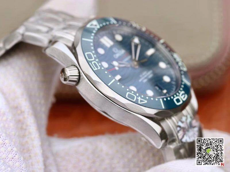 Omega Seamaster Diver 300m 210.30.42.20.03.001 VS Factory 1:1 Best Edition Replica Watch Mechanical Watches Swiss ETA9015 Blue wave dial